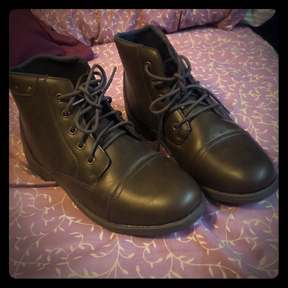 Brown boots from Smartfit
